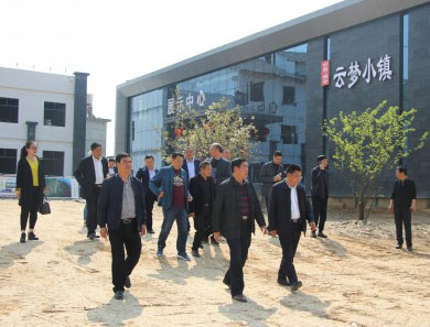 范传斌到机场调研.jpg